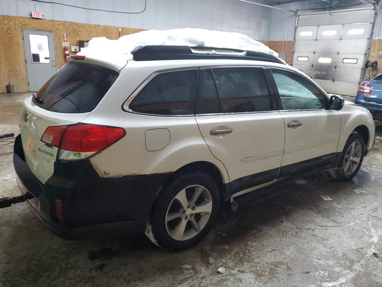 2013 Subaru Outback - Image 3