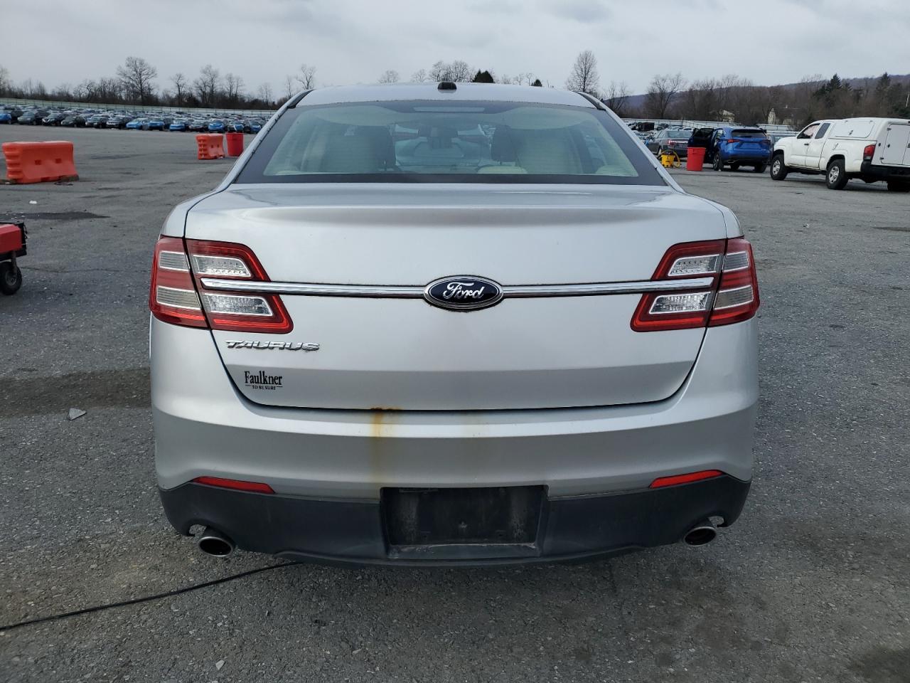 2013 Ford Taurus - Image 6