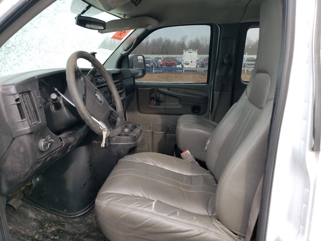 2012 Chevrolet Express - Image 7