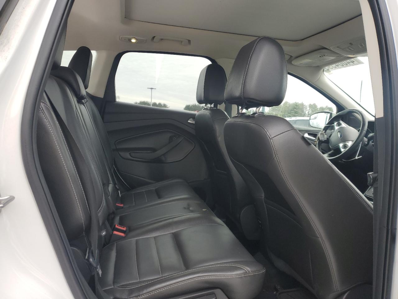 2016 Ford Escape - Image 11