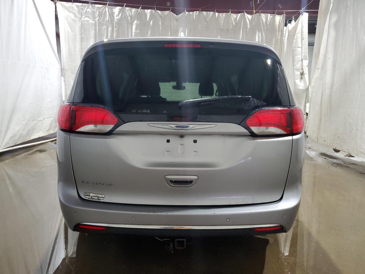 2017 Chrysler Pacifica - Image 6