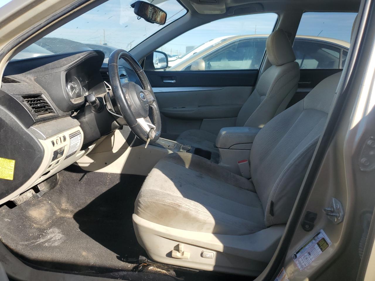 2010 Subaru Outback - Image 7