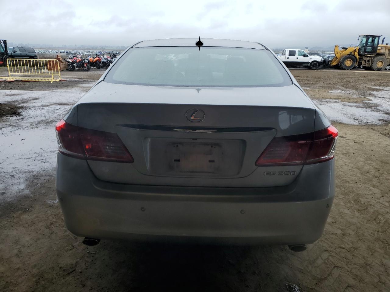 2012 Lexus ES - Image 6