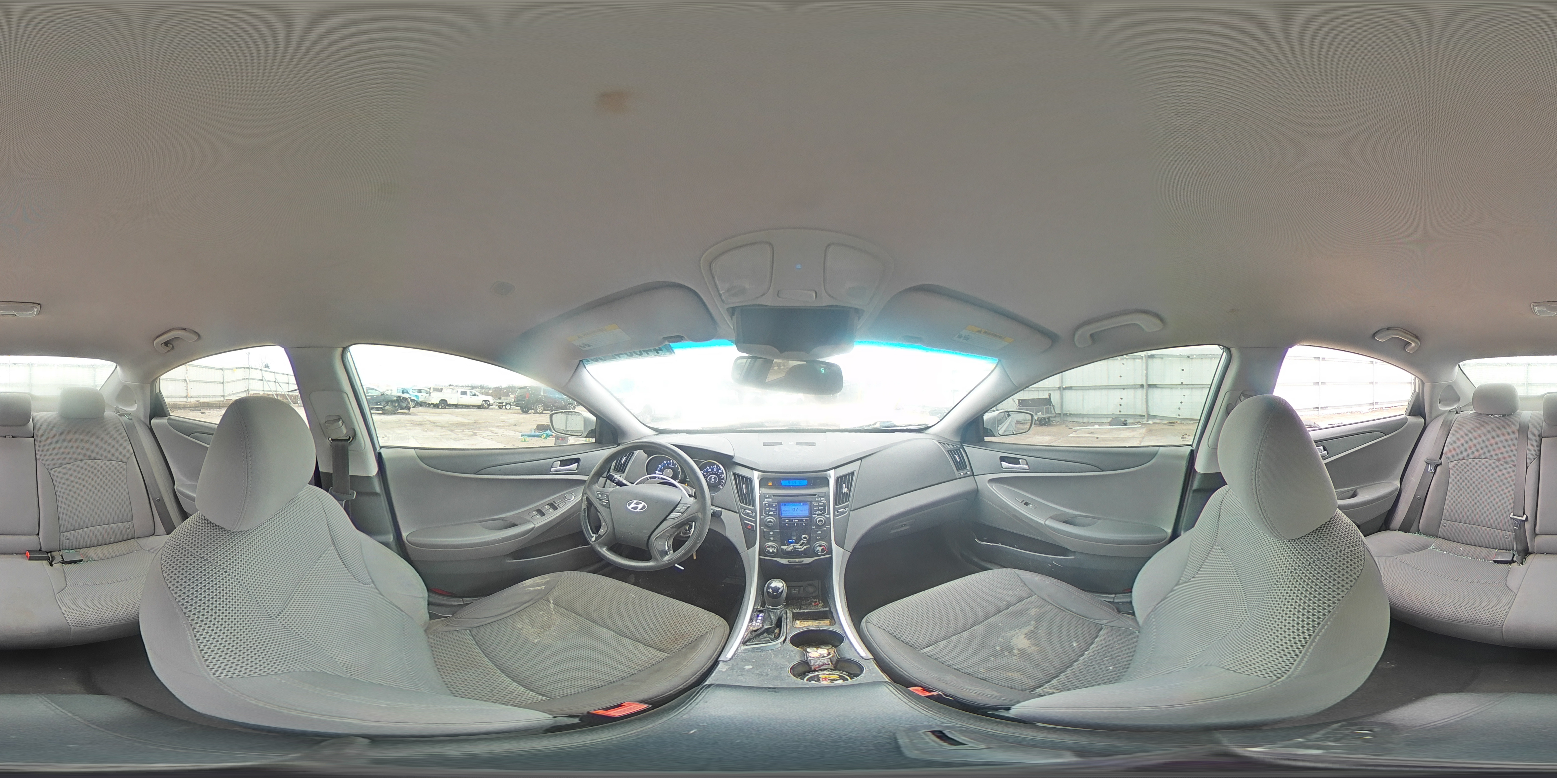 2011 Hyundai Sonata - Image 13