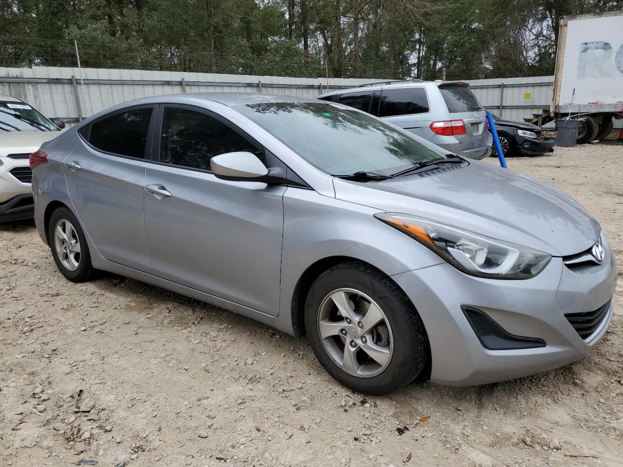 2015 Hyundai Elantra - Image 4