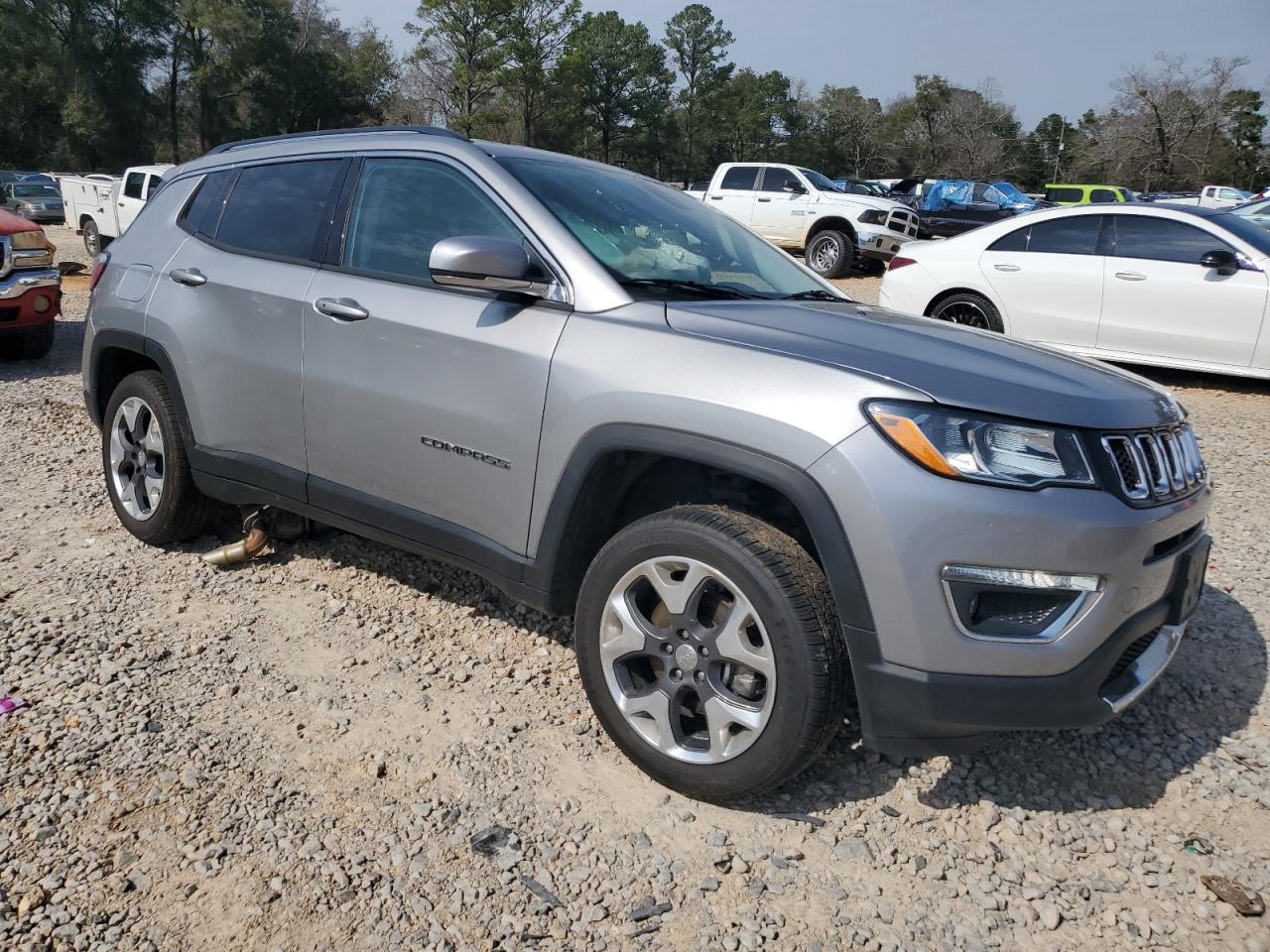 2019 Jeep Compass - Image 4
