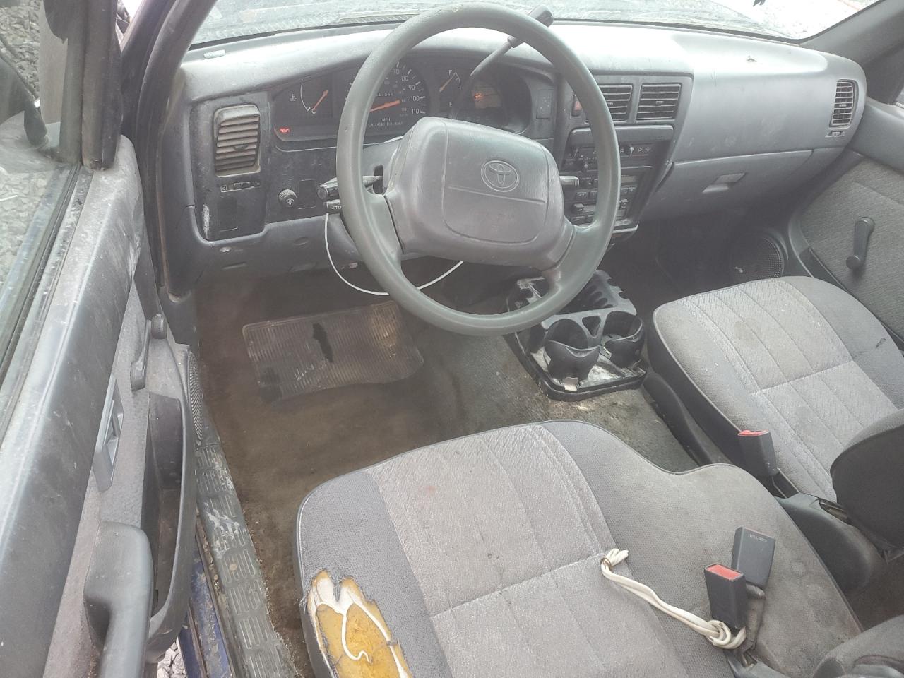 1995 Toyota Tacoma - Image 8