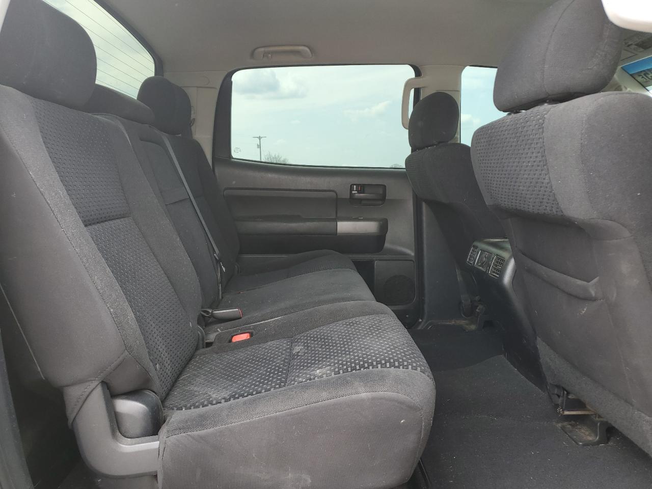 2013 Toyota Tundra - Image 10