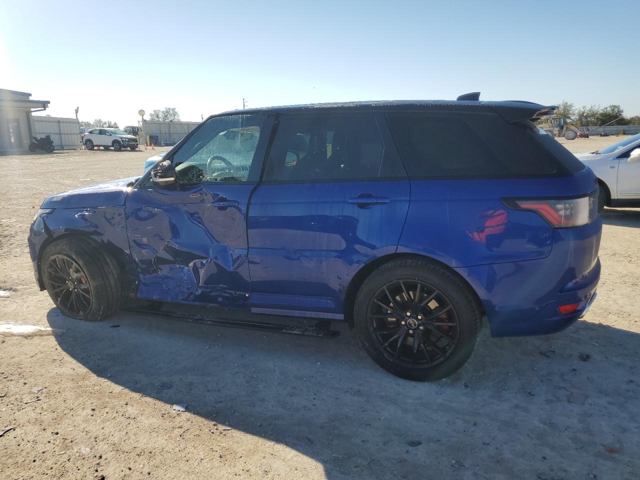 2020 Land Rover Range Rover - Image 2