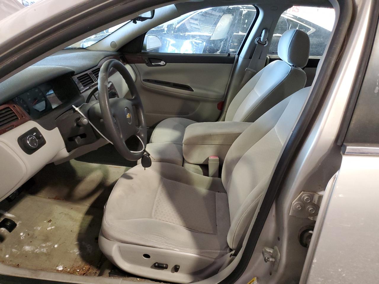 2006 Chevrolet Impala - Image 7