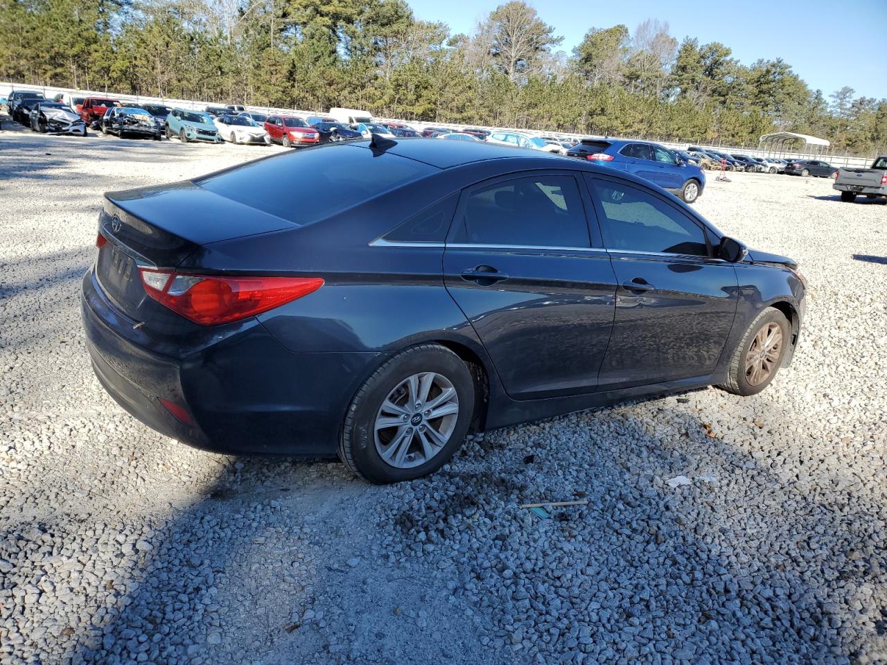 2014 Hyundai Sonata - Image 3