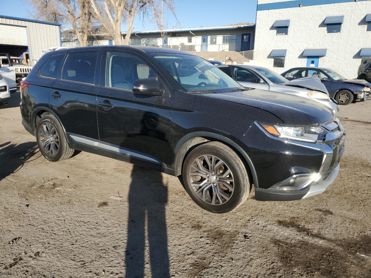 2018 Mitsubishi Outlander - Image 4