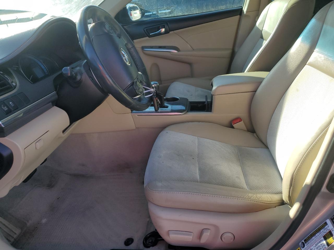 2014 Toyota Camry - Image 7