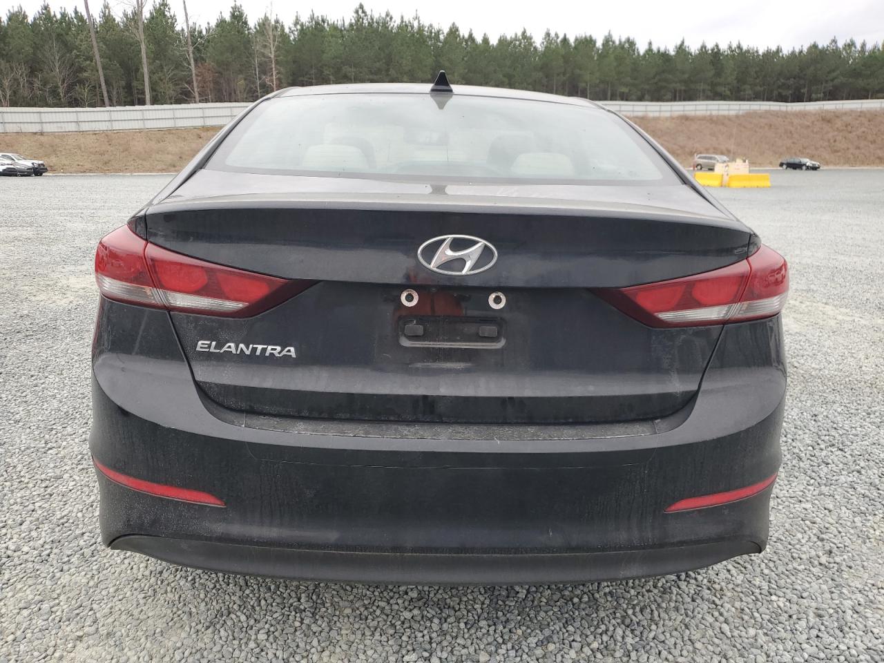 2017 Hyundai Elantra - Image 6