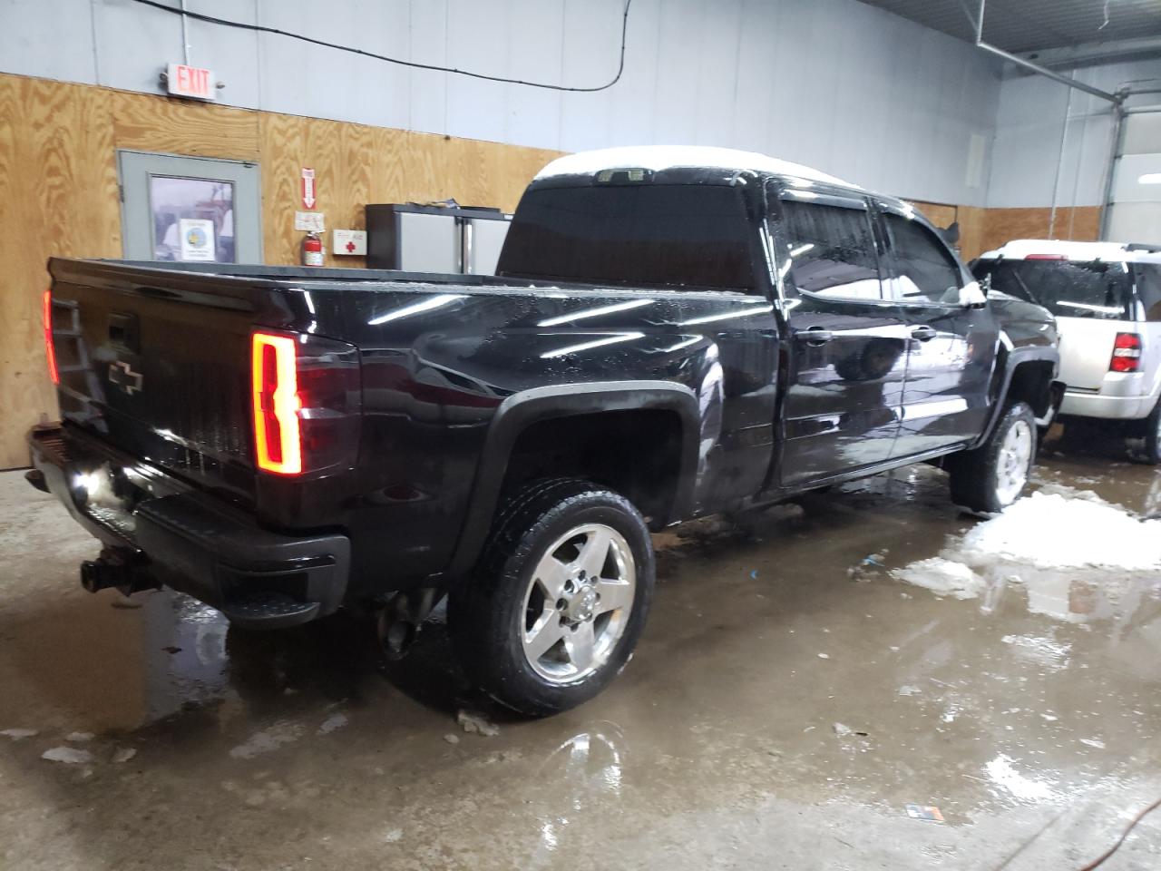 2015 Chevrolet Silverado - Image 3
