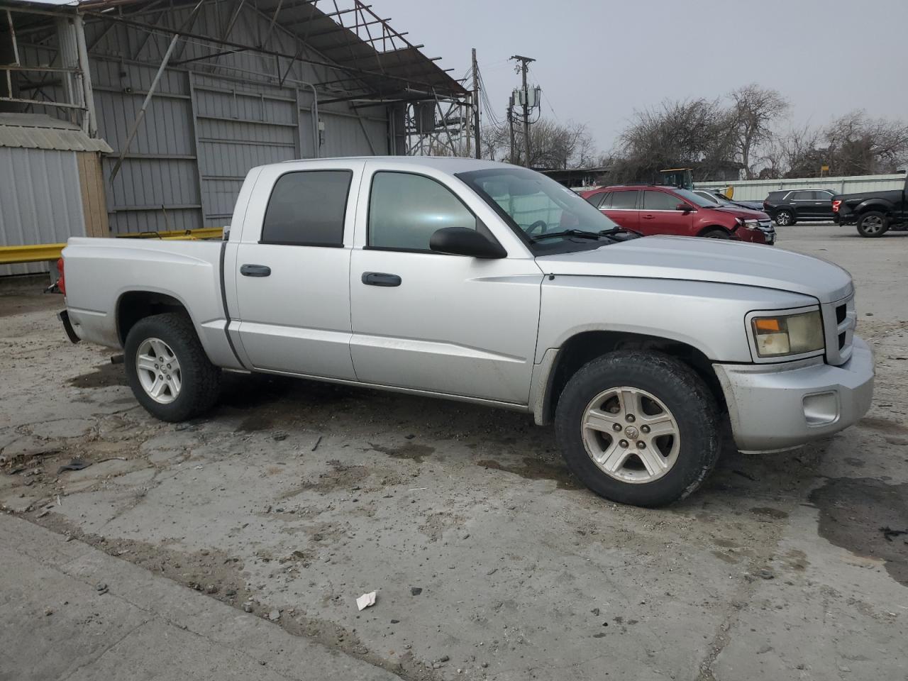 2011 Dodge Dakota - Image 4