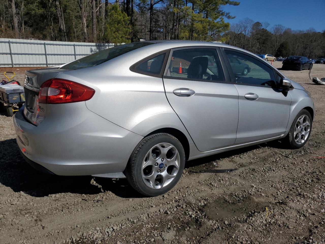 2012 Ford Fiesta - Image 3
