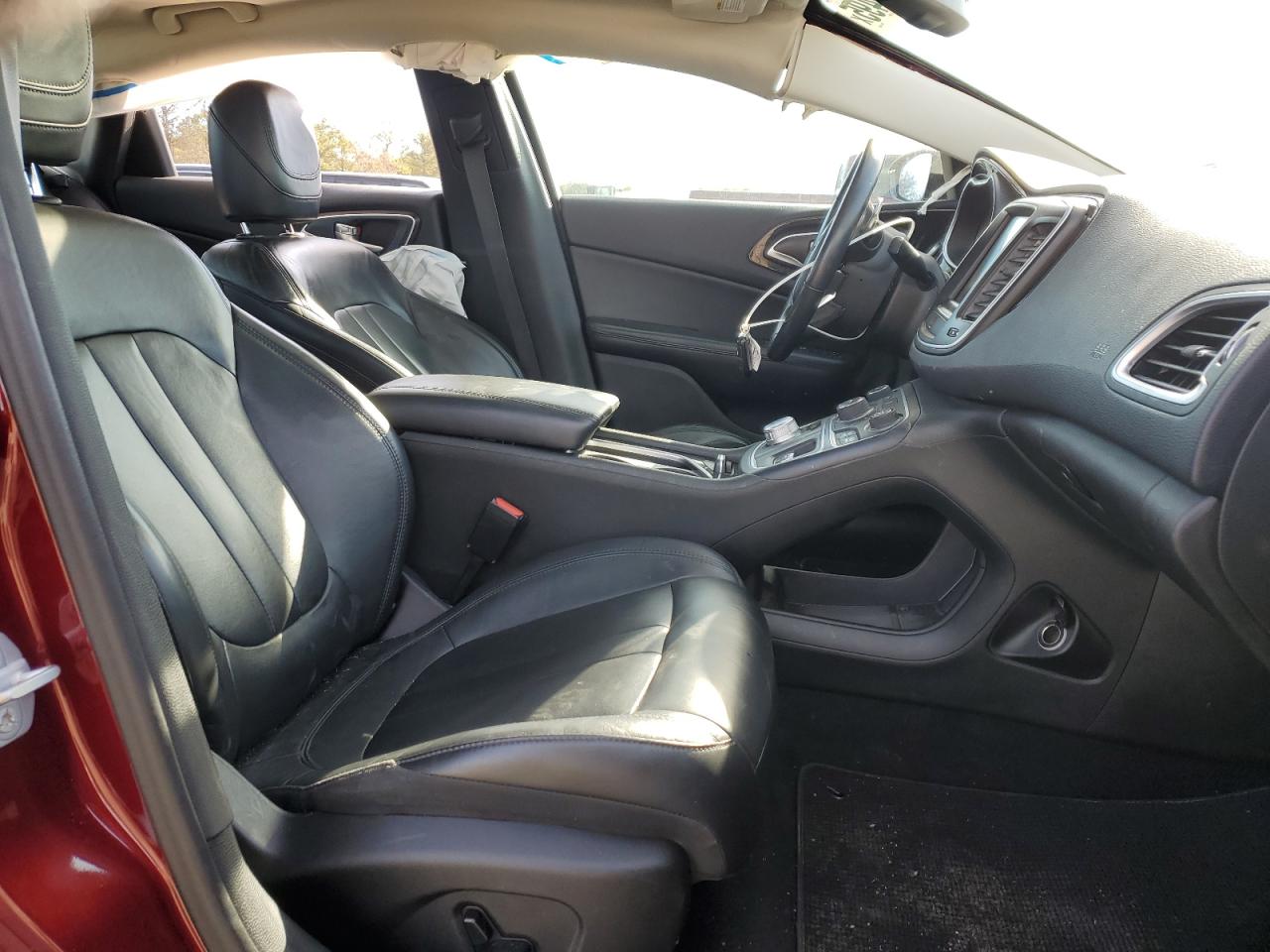 2015 Chrysler 200 - Image 7