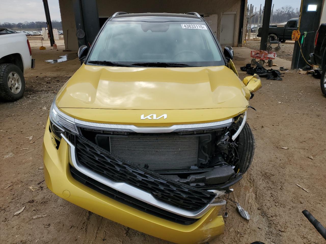 2023 Kia Seltos - Image 5