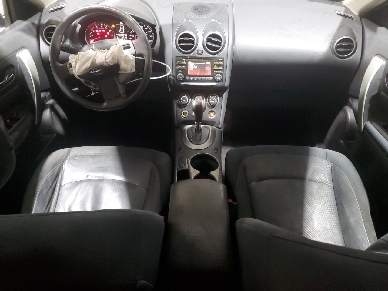 2014 Nissan Rogue - Image 8