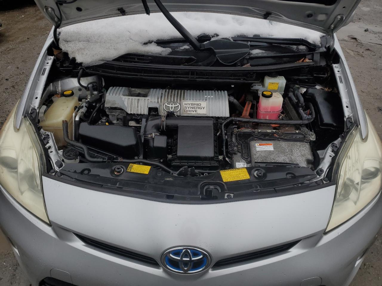 2012 Toyota Prius - Image 11