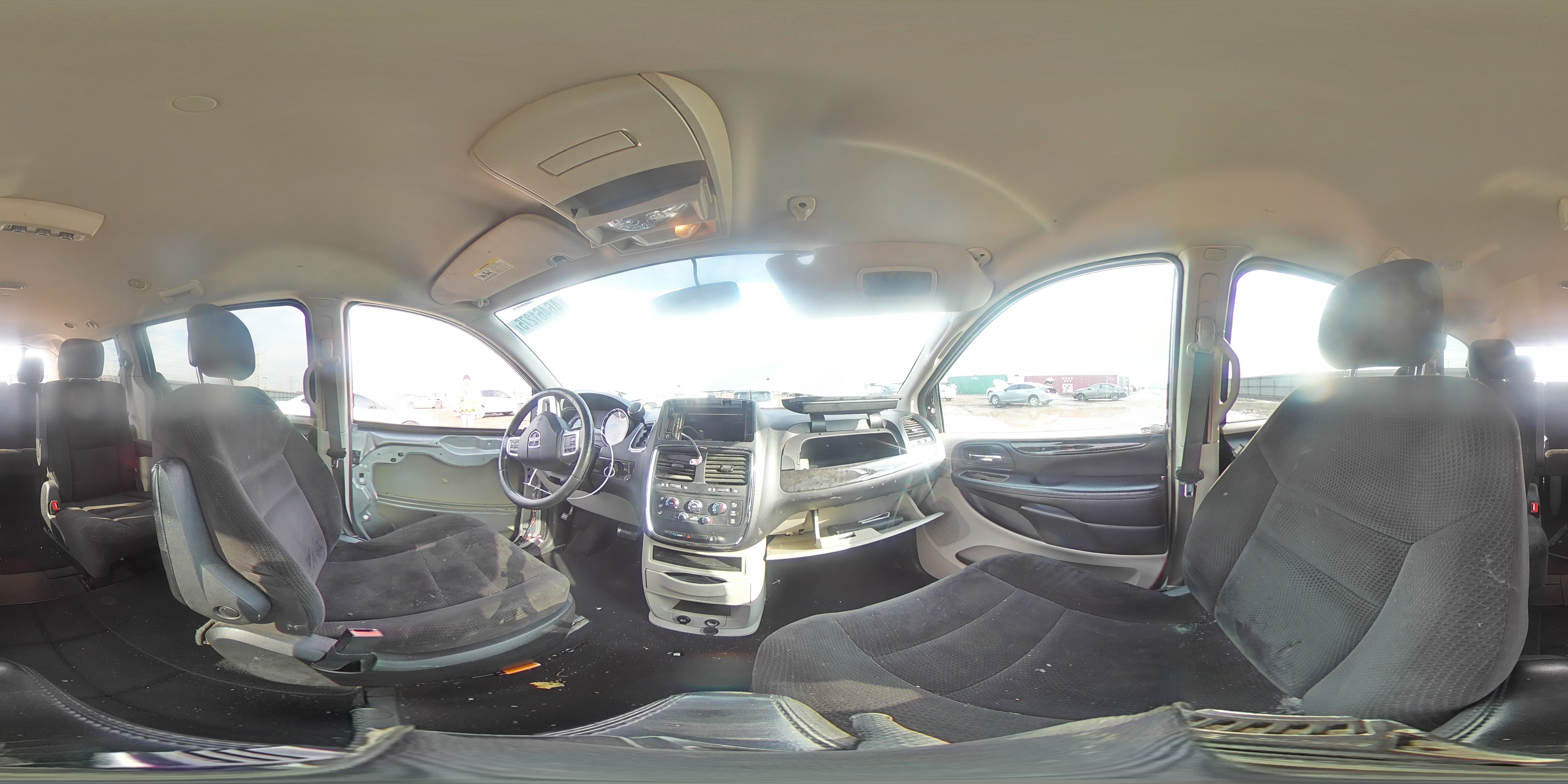 2016 Dodge Caravan - Image 13
