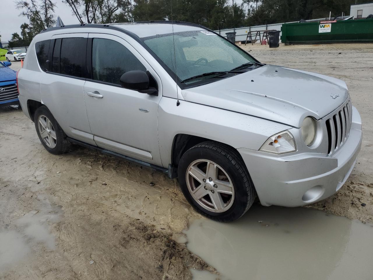 2010 Jeep Compass - Image 4