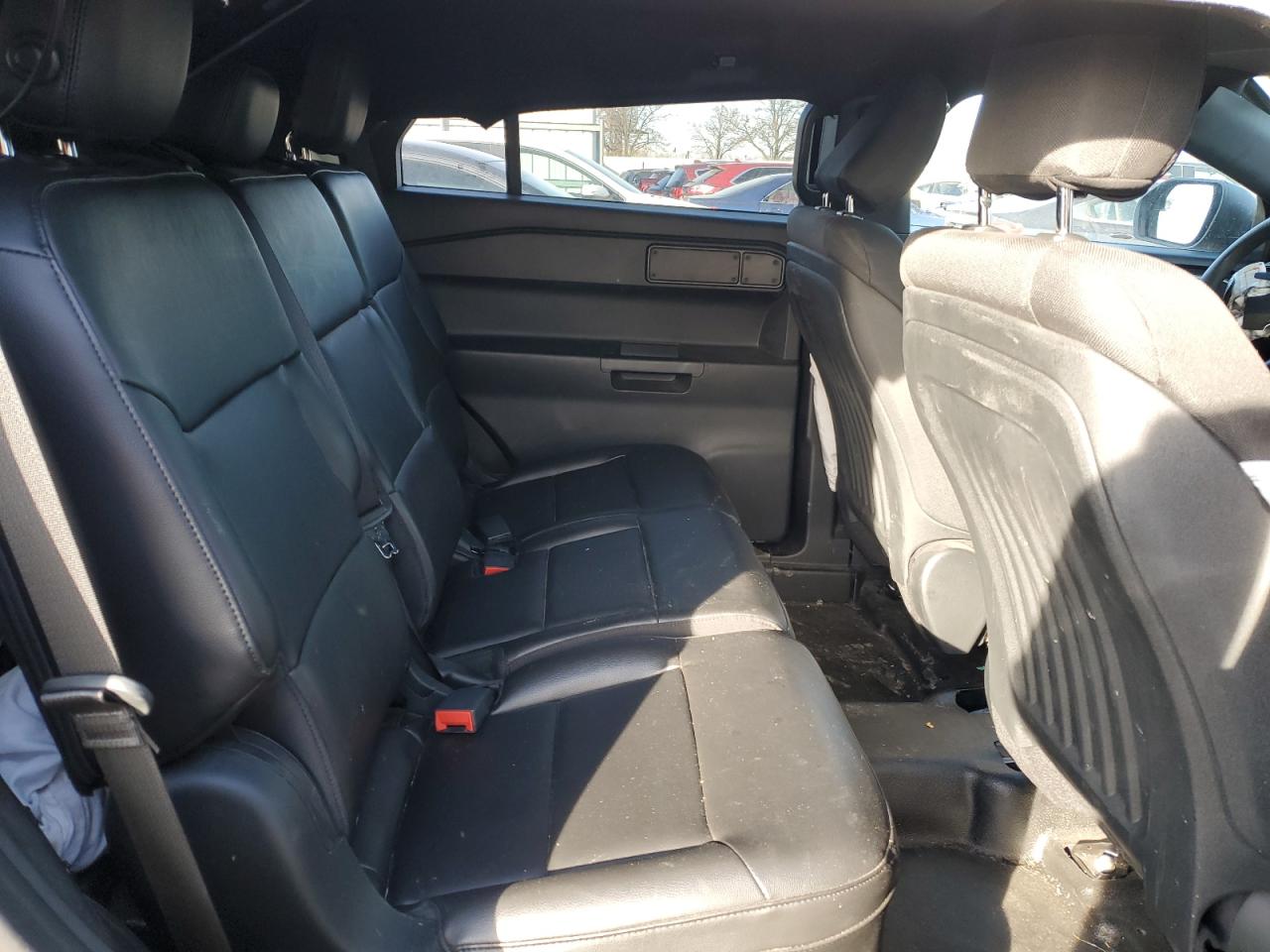 2020 Ford Explorer - Image 11