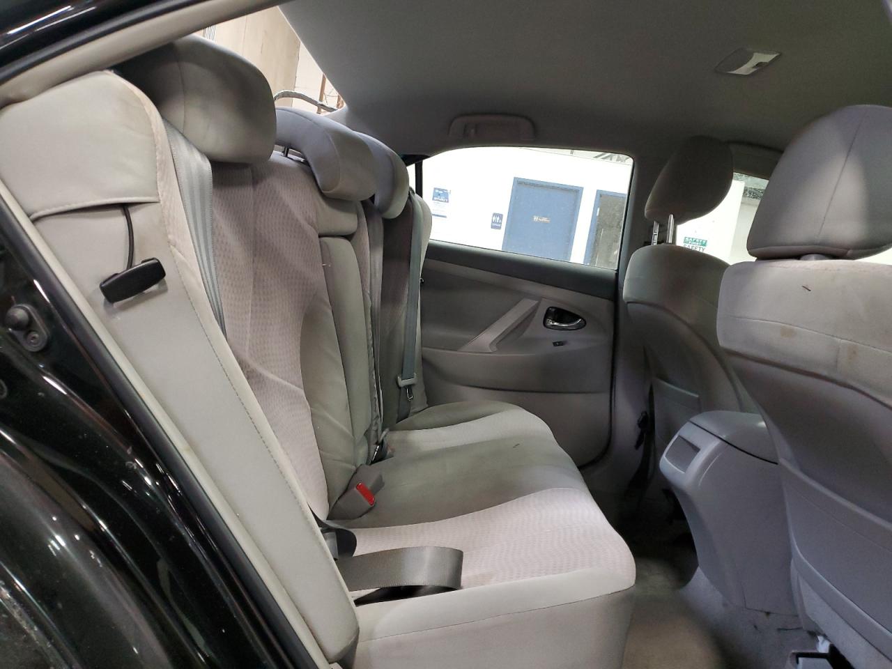 2011 Toyota Camry - Image 11