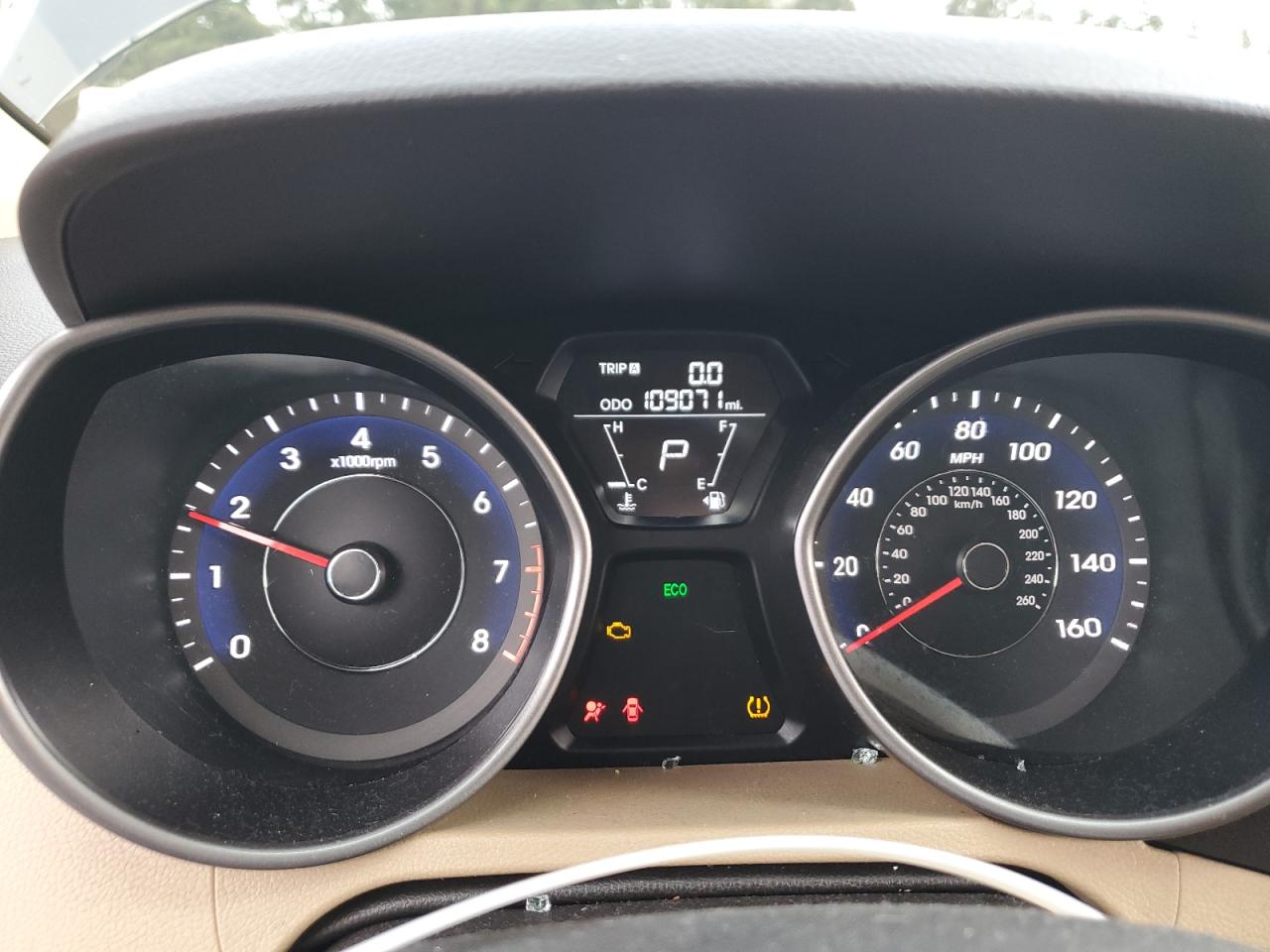 2012 Hyundai Elantra - Image 9