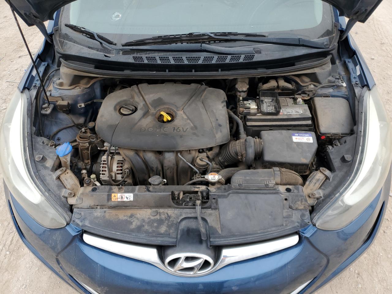 2016 Hyundai Elantra - Image 11