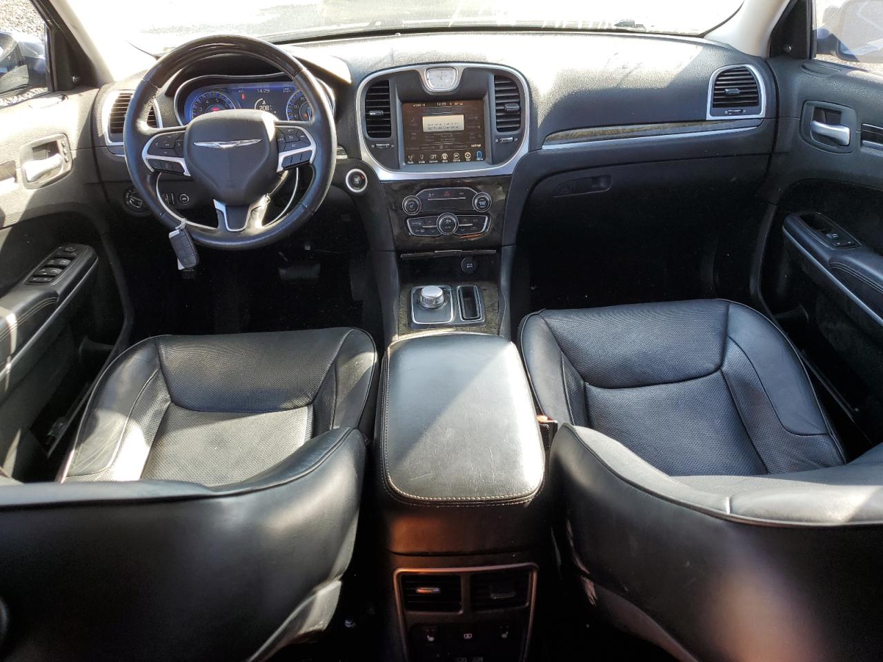 2016 Chrysler 300 - Image 8