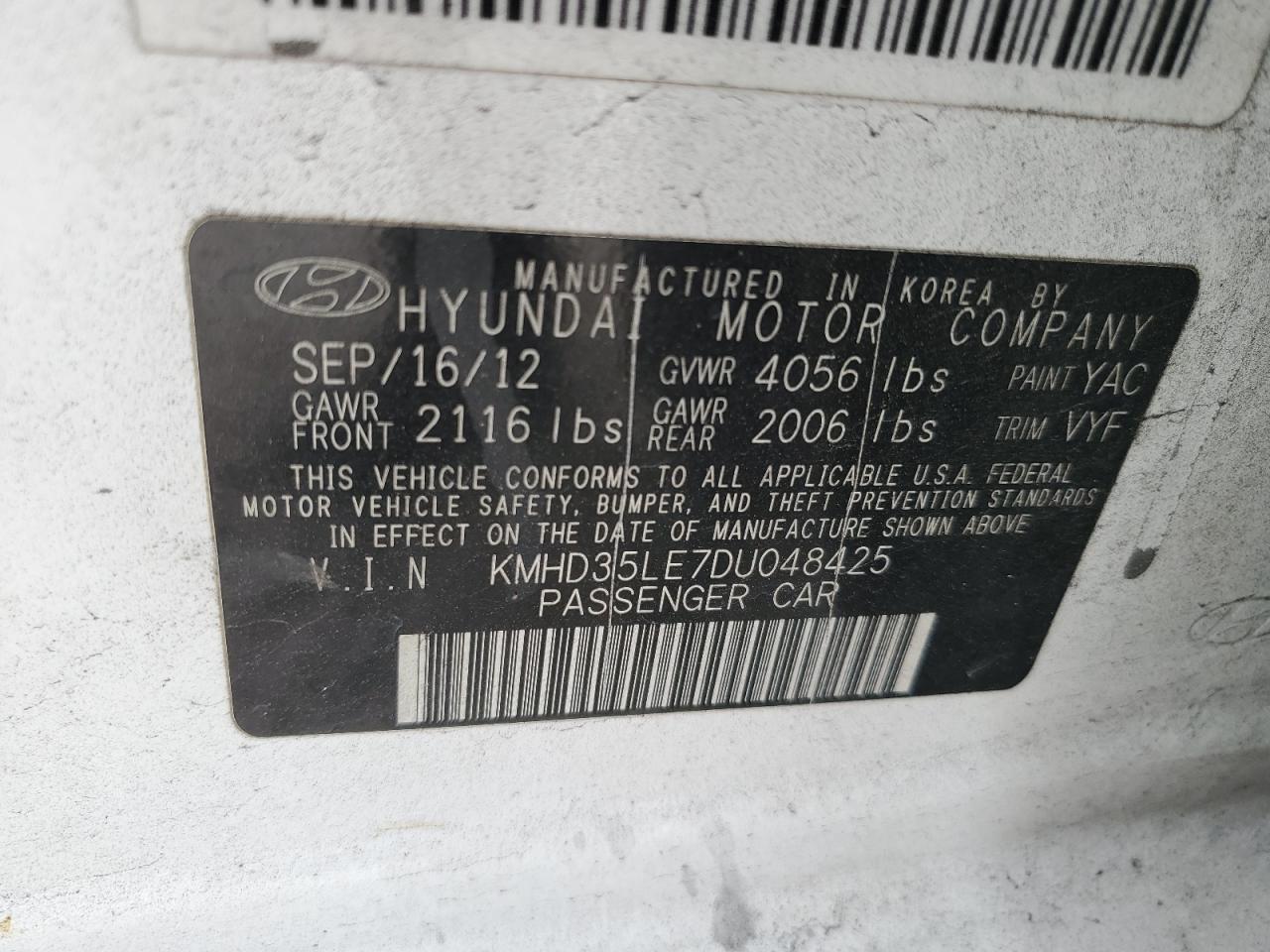 2013 Hyundai Elantra - Image 13