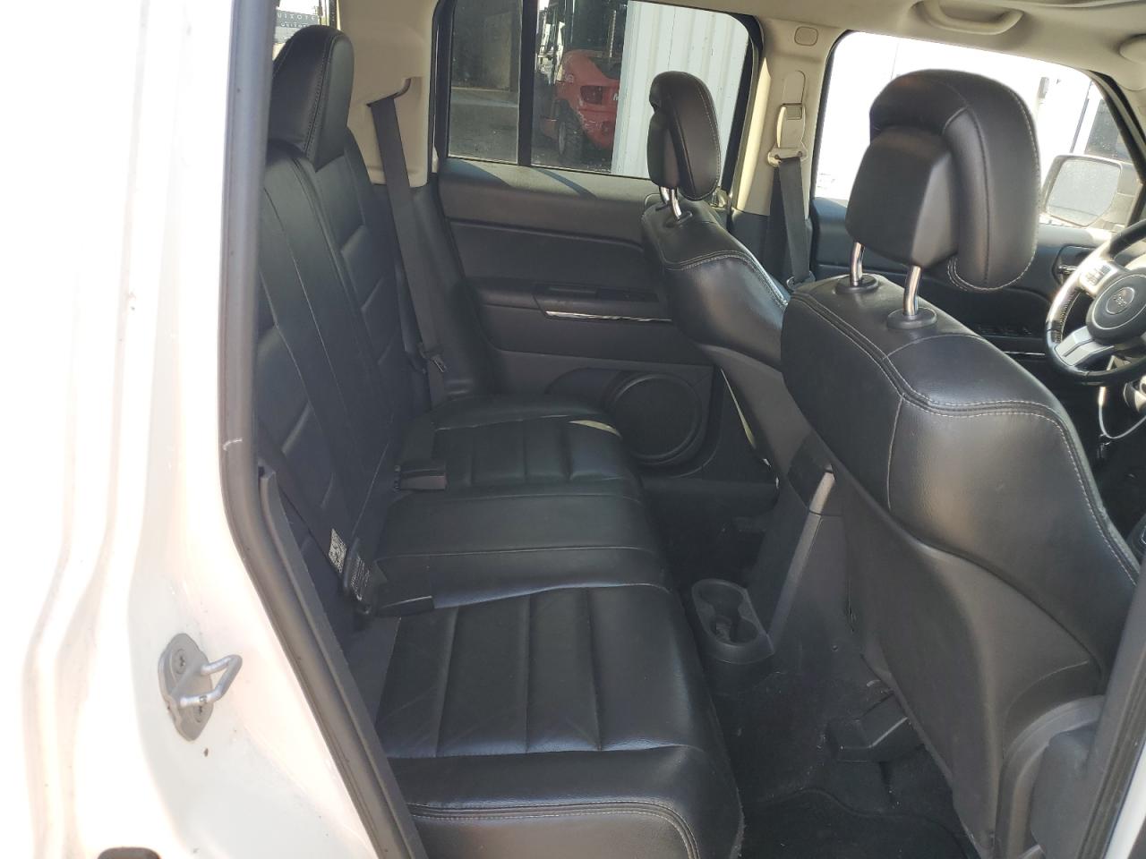 2011 Jeep Liberty (Patriot) - Image 11