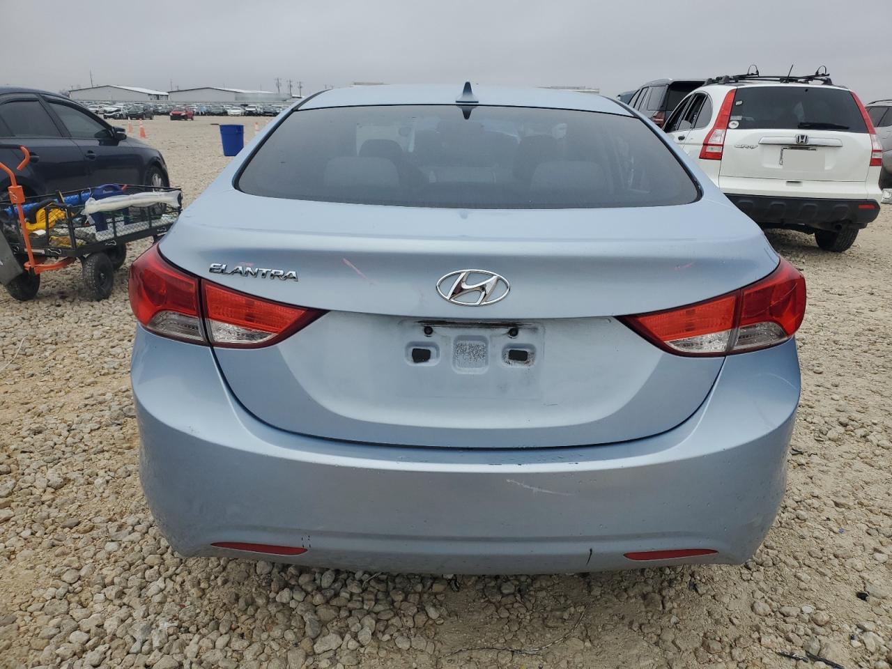 2012 Hyundai Elantra - Image 6