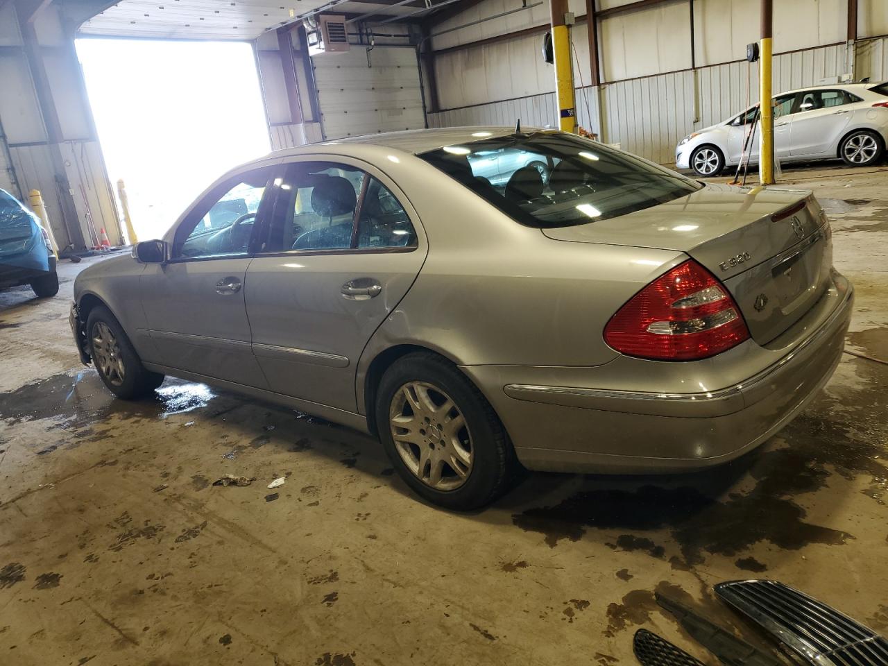 2004 Mercedes-Benz E-klasse - Image 2
