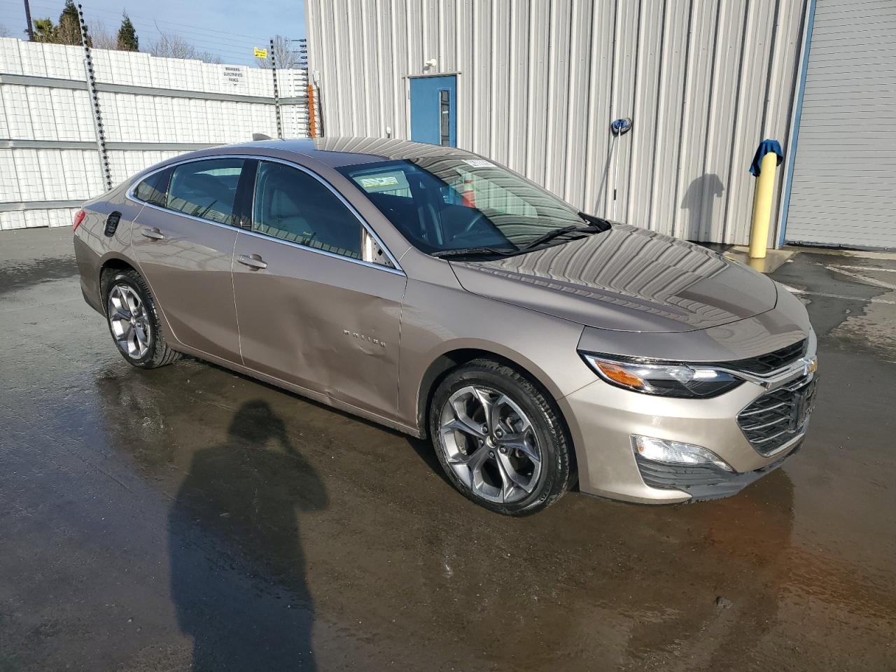 2023 Chevrolet Malibu - Image 4