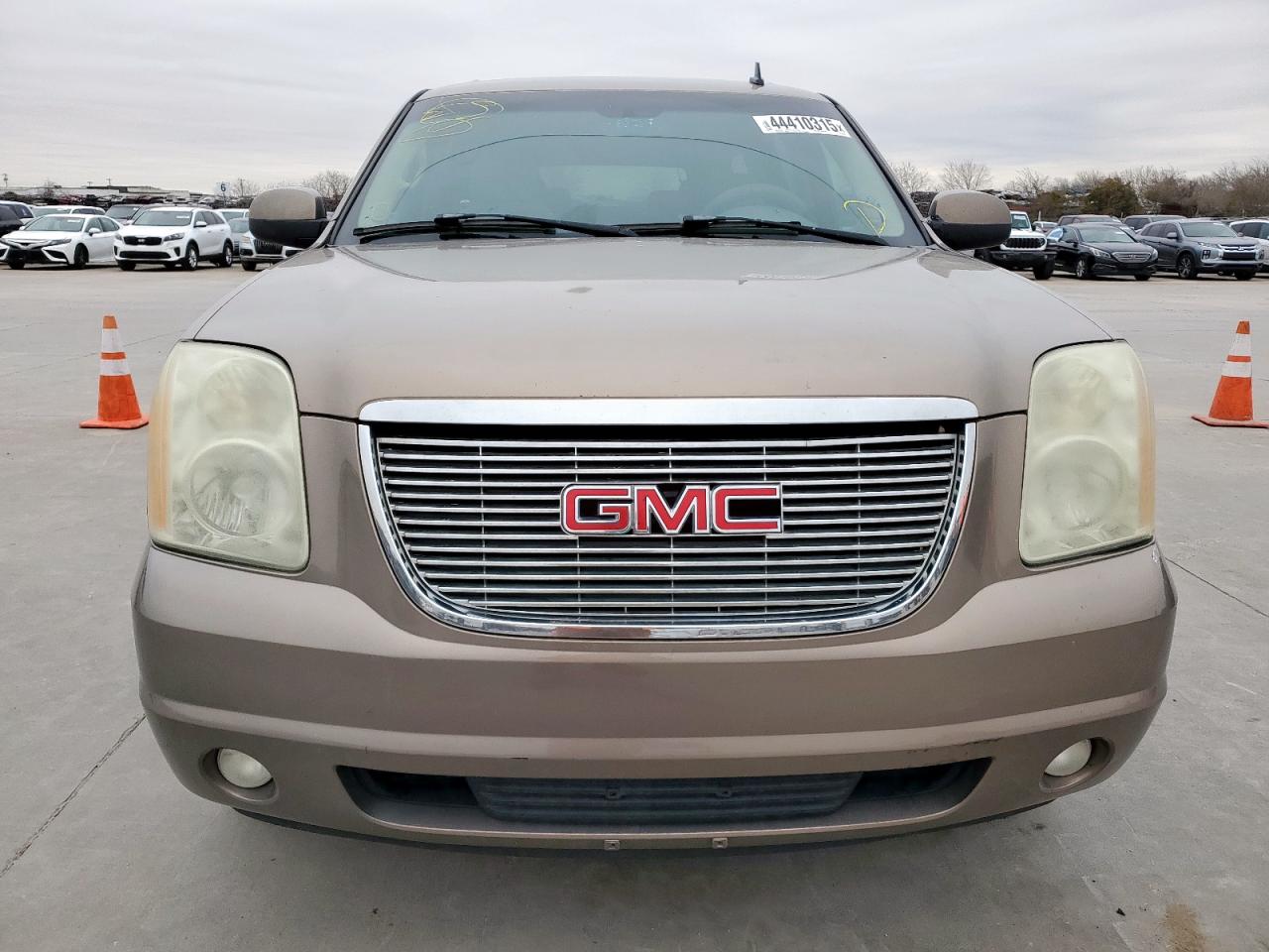 2007 GMC Yukon - Image 5