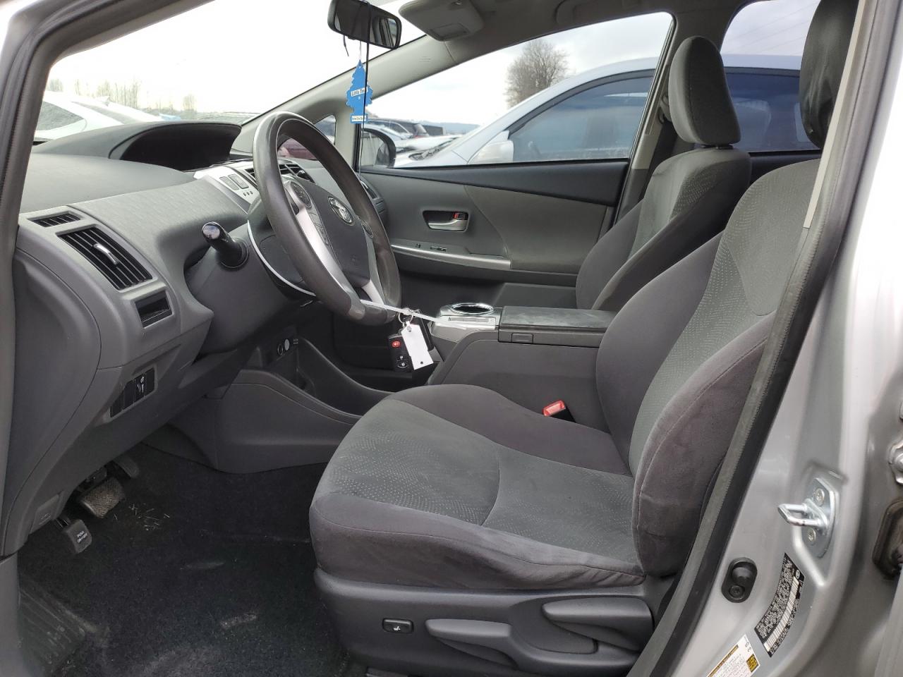 2012 Toyota Prius - Image 7