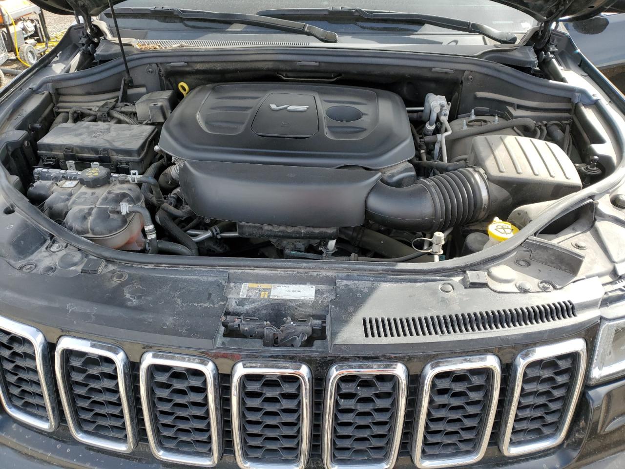 2018 Jeep Grand Cherokee - Image 12