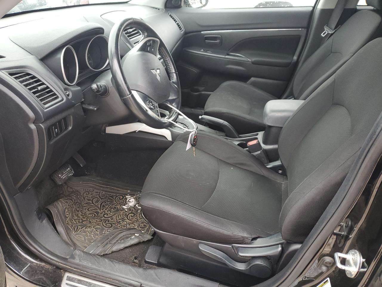 2014 Mitsubishi Outlander - Image 7