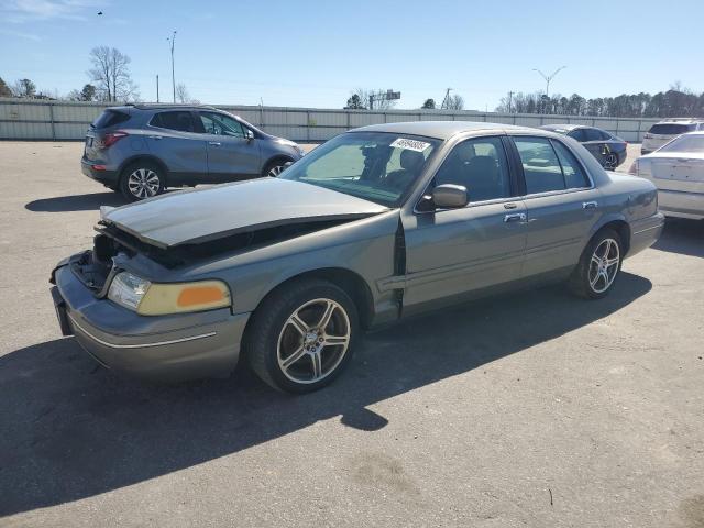 2003 Ford Crown Victoria Lx