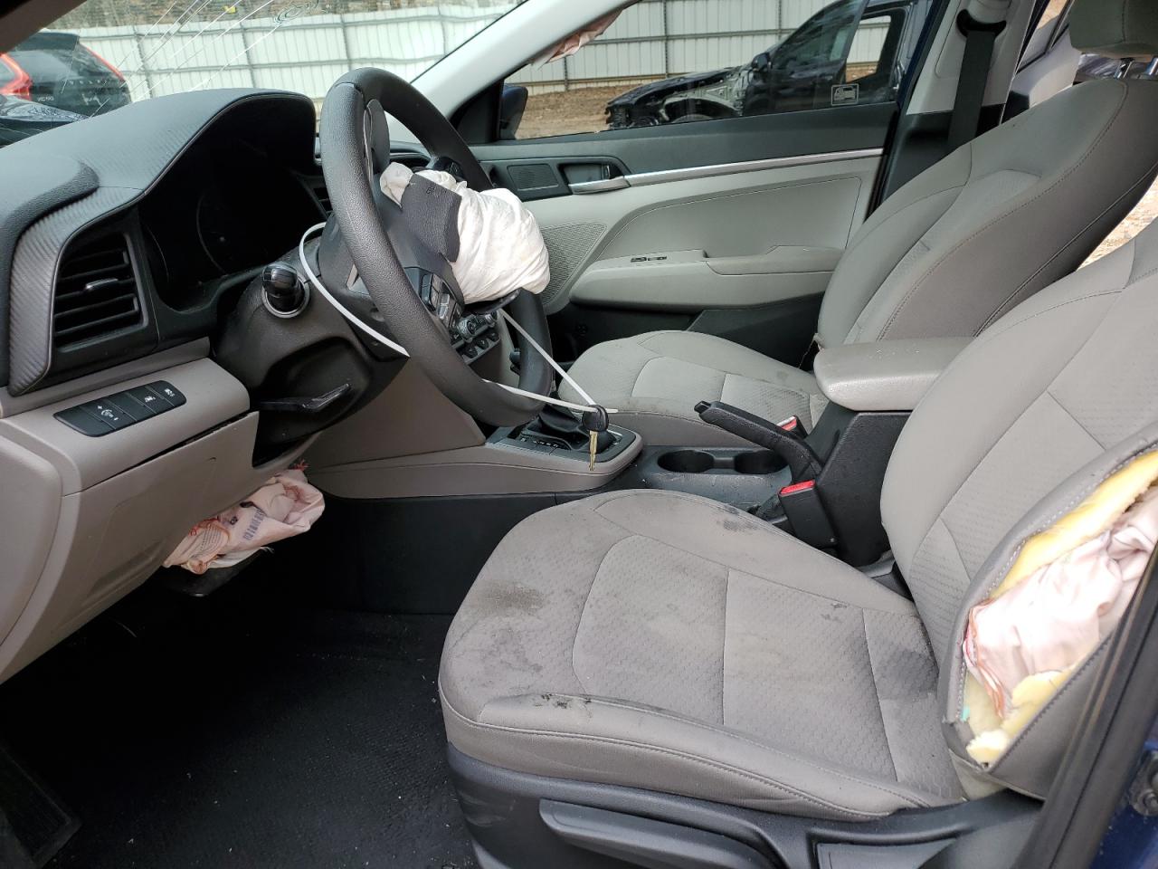 2020 Hyundai Elantra - Image 7