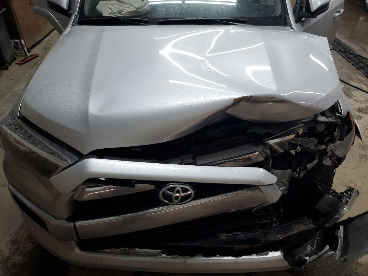 2015 Toyota 4Runner - Image 12