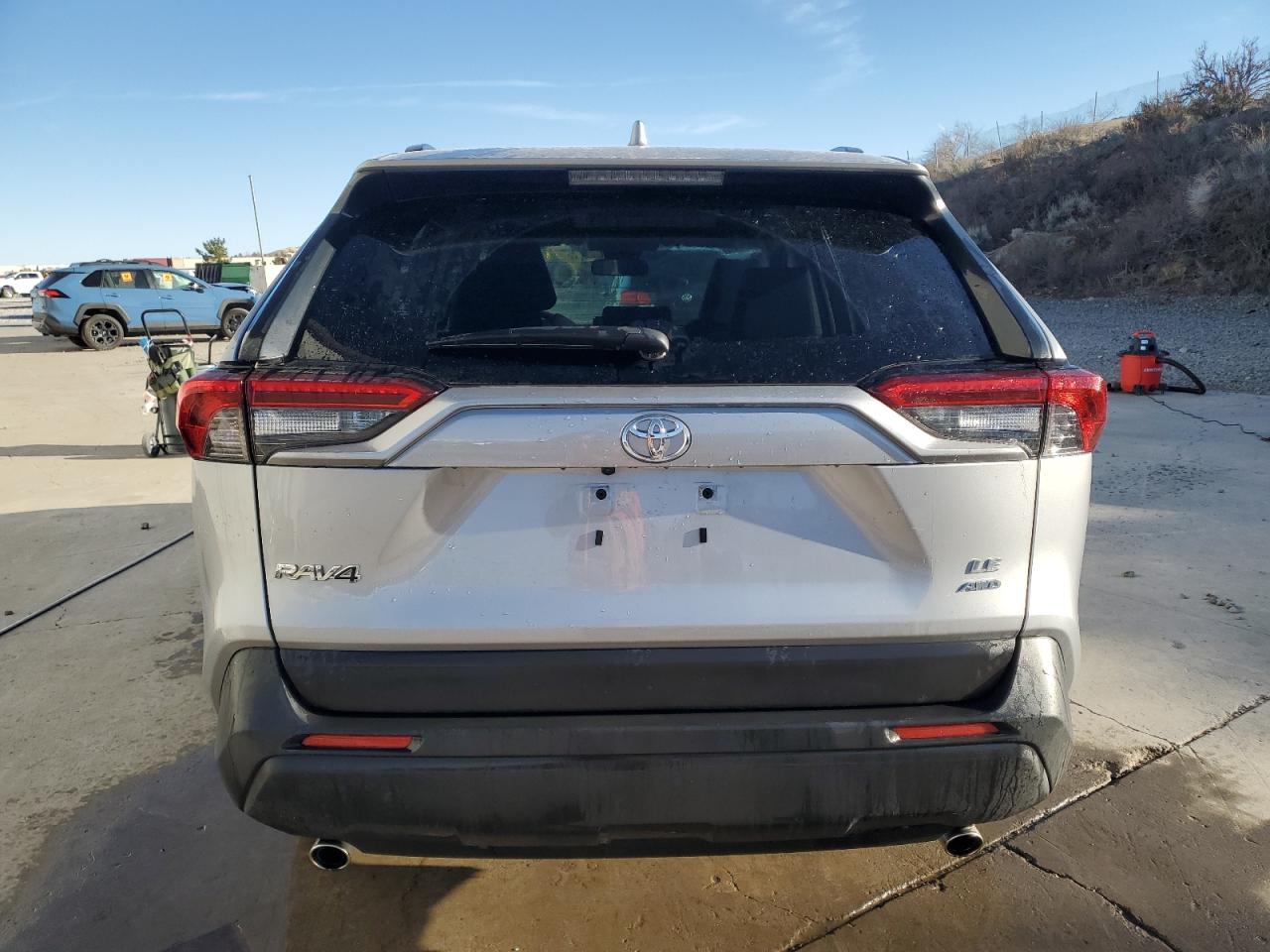 2019 Toyota RAV 4 - Image 6