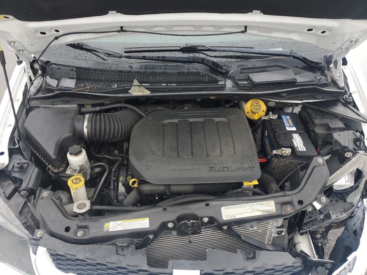 2019 Dodge Caravan - Image 11