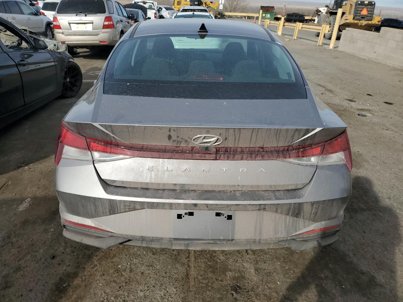 2021 Hyundai Elantra - Image 6