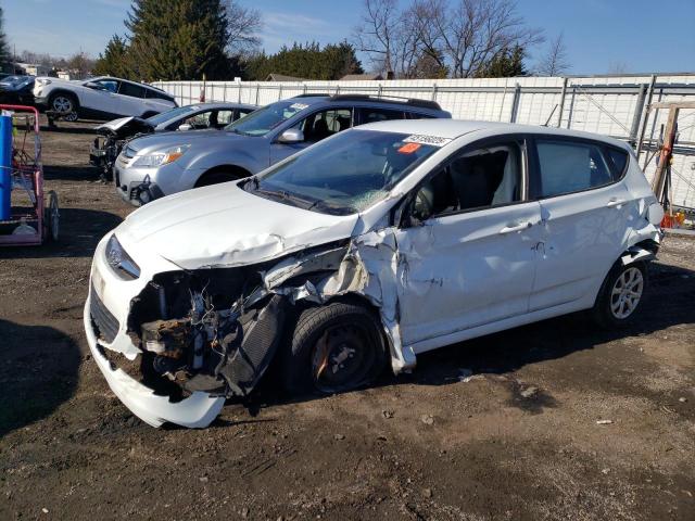Hatchbacks HYUNDAI ACCENT 2013 Biały
