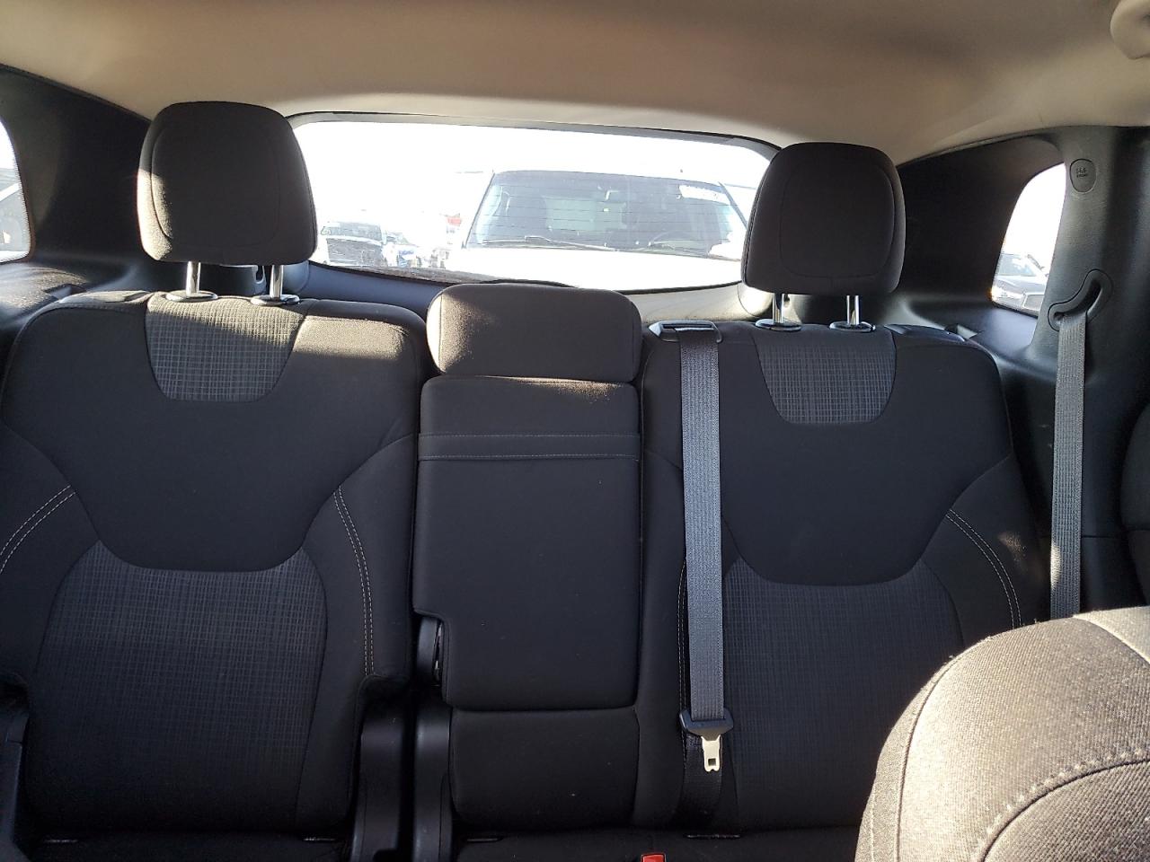 2015 Jeep Grand Cherokee - Image 10