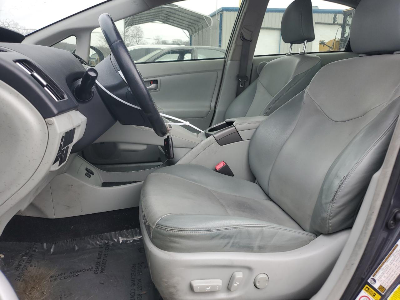 2013 Toyota Prius - Image 7